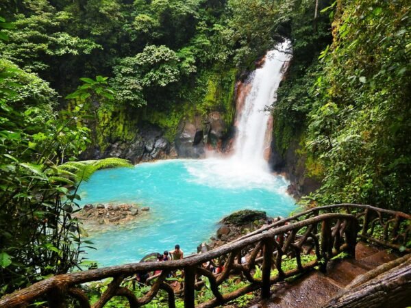 Rio Celeste Tours